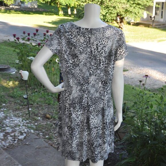 2/$12 AGB Dress Size 14 Animal Print BUNDLE ONLY - Picture 6 of 7